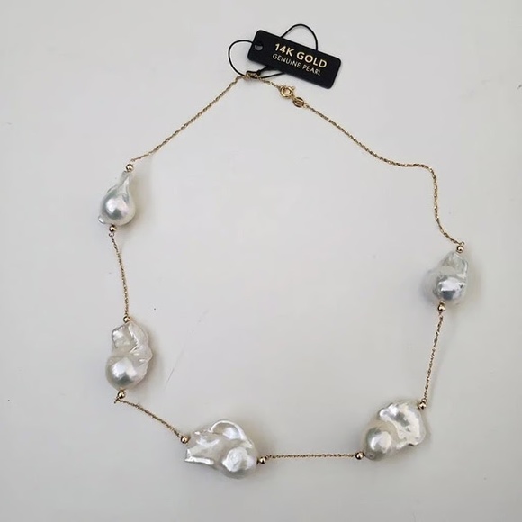 14K Yellow Gold Baroque Pearl Stationary Necklace 18" - Picture 2 of 6